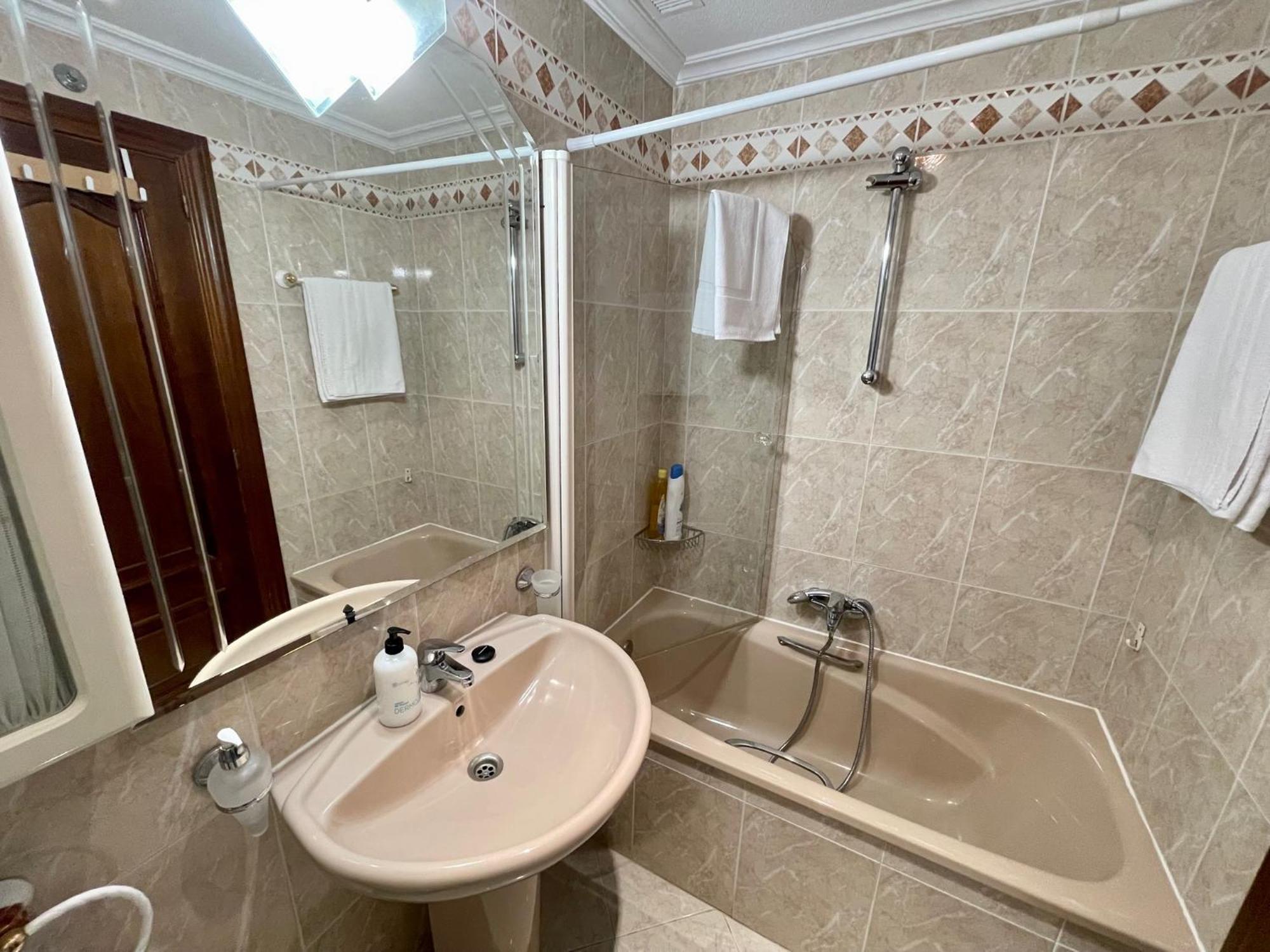 Apartamento Reyes De Espana / Free Parking & Wi Fi Salamanca Buitenkant foto